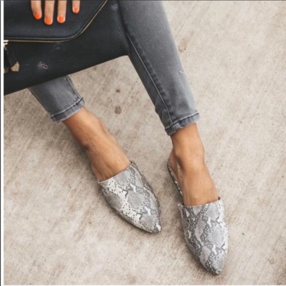 Snakeskin mule